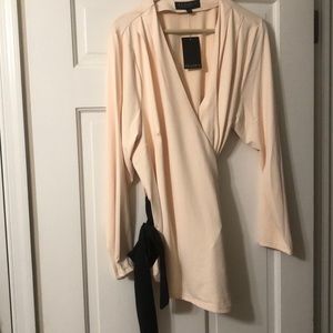 Eloquii Tops - Eloquii contrast tie wrap top Eloquii Tops - Eloquii contrast tie wrap top